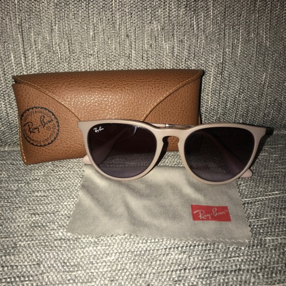 Erika classic ray bans